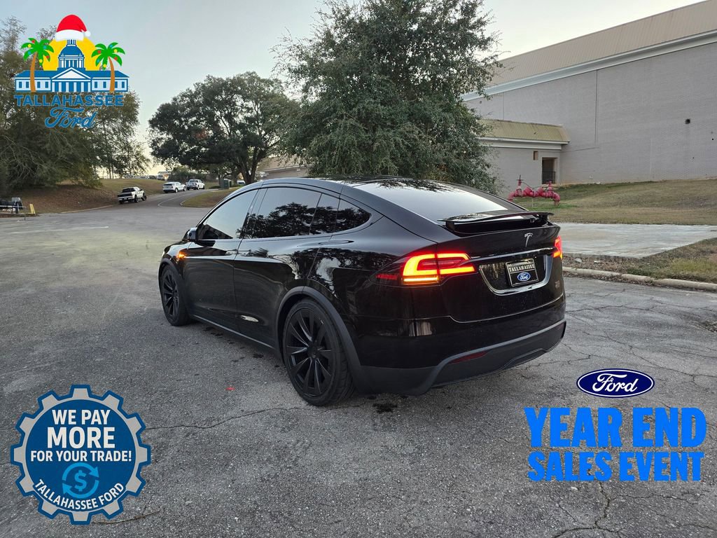 Used 2022 Tesla Model X Plaid image 3