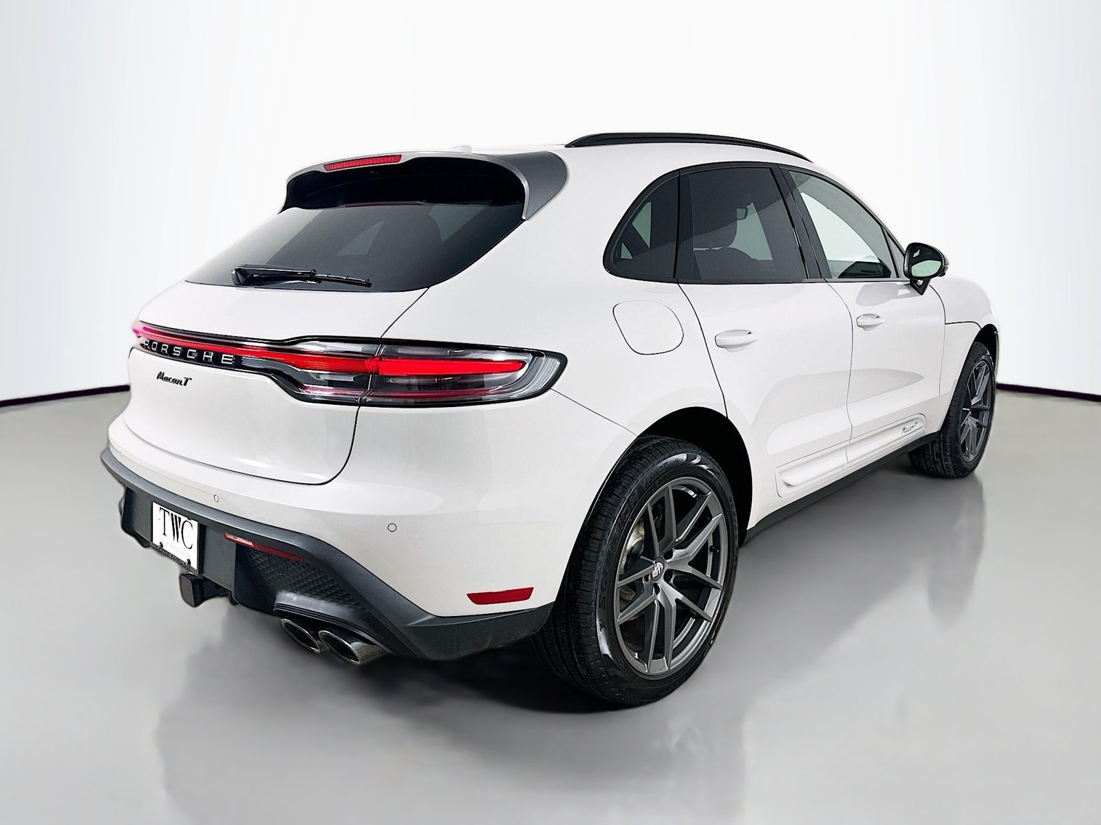 New 2026 Porsche Macan Turbo AWD/4WD image 5
