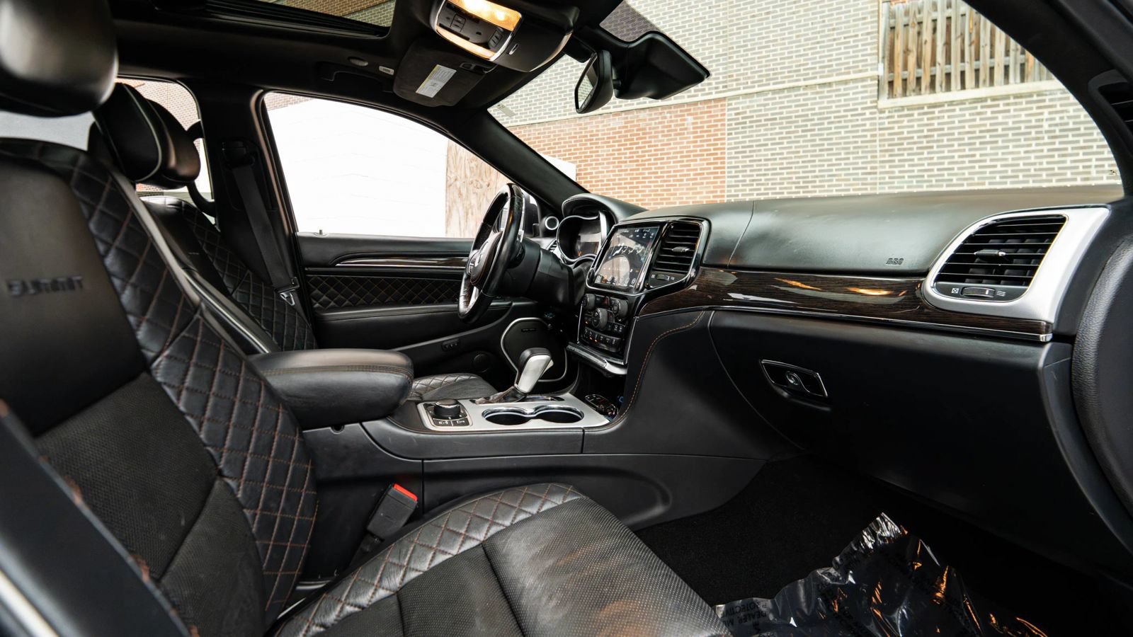 Used 2020 Jeep Grand Cherokee Summit AWD/4WD image 12