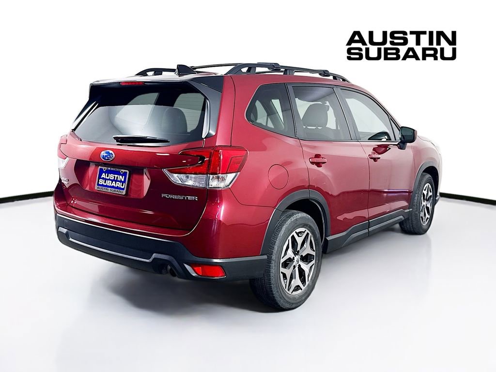 Used 2024 Subaru Forester Premium image 7