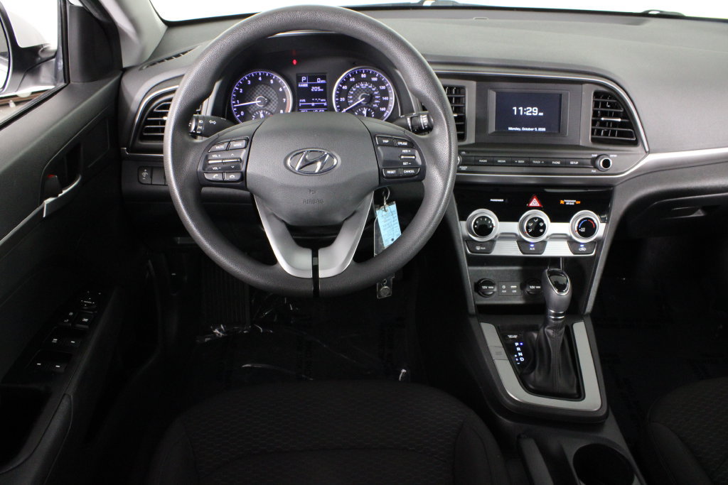 Used 2019 Hyundai Elantra SE w/ Cargo Package FWD image 8
