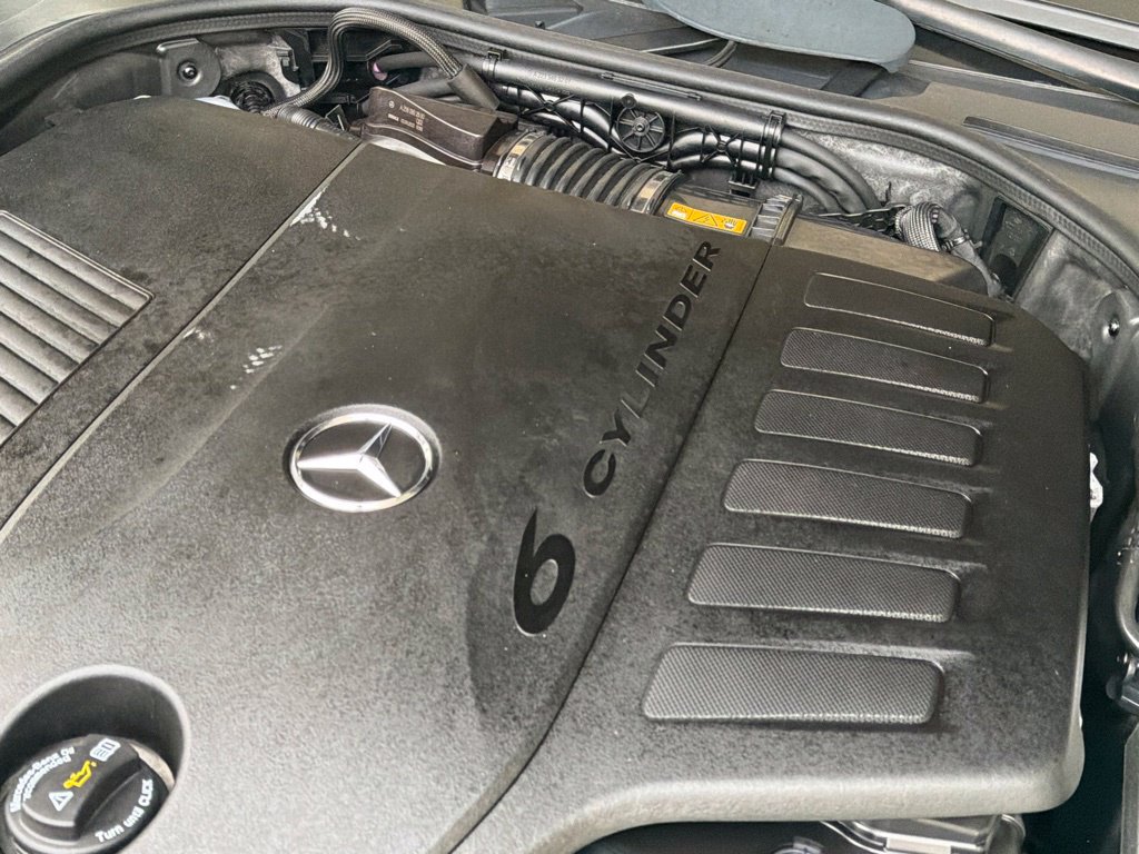 Used 2023 Mercedes-Benz S 500 4MATIC w/ AMG Line image 12