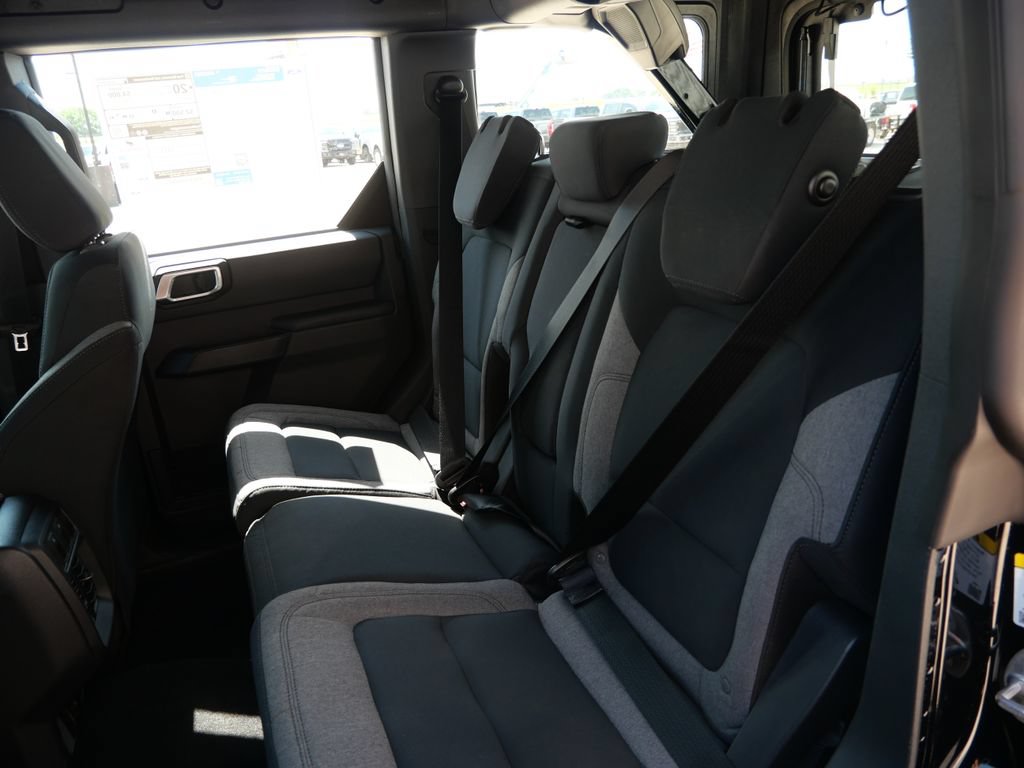 New 2026 Ford Bronco 4-Door AWD/4WD image 13