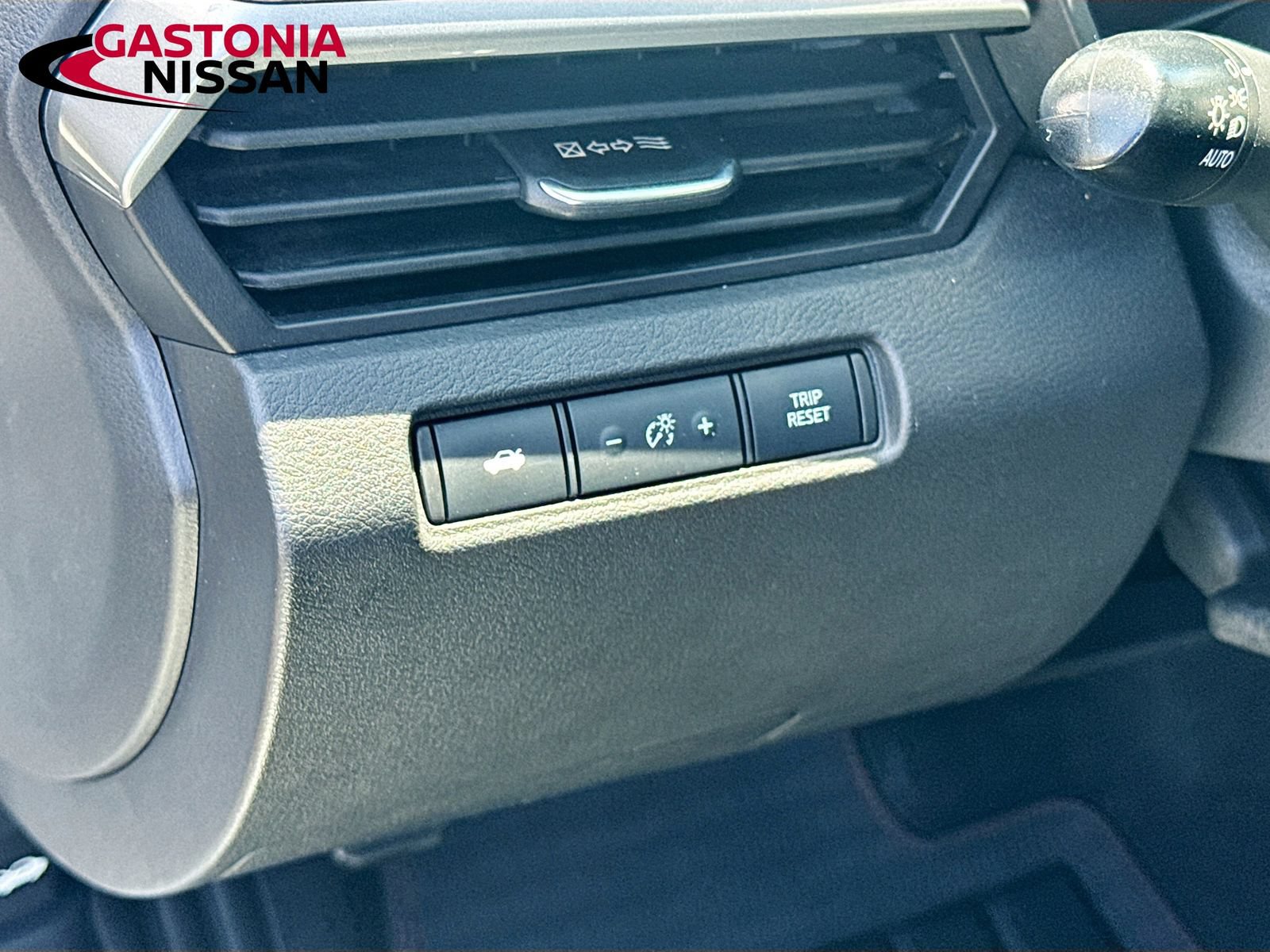 Used 2023 Nissan Altima 2.5 SR FWD image 13