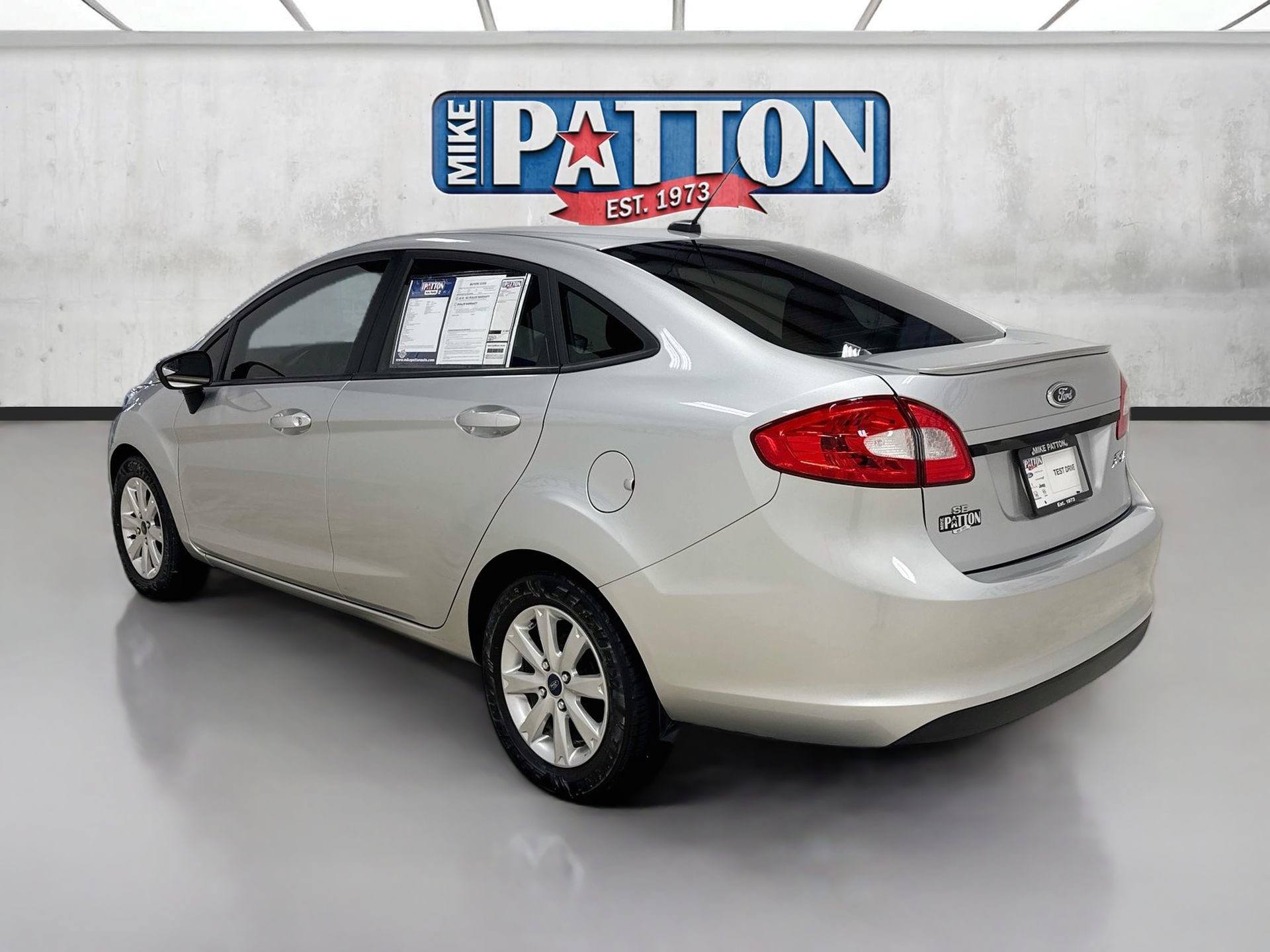 Used 2013 Ford Fiesta SE FWD image 5