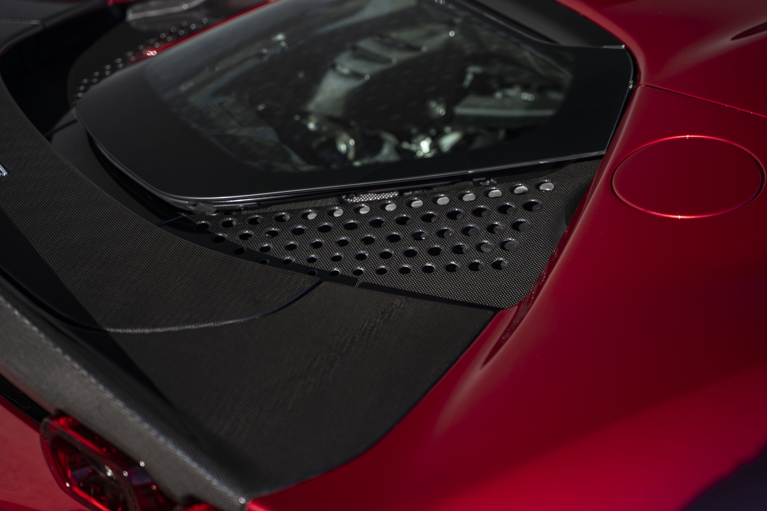 Used 2022 Ferrari SF90 Spider image 17