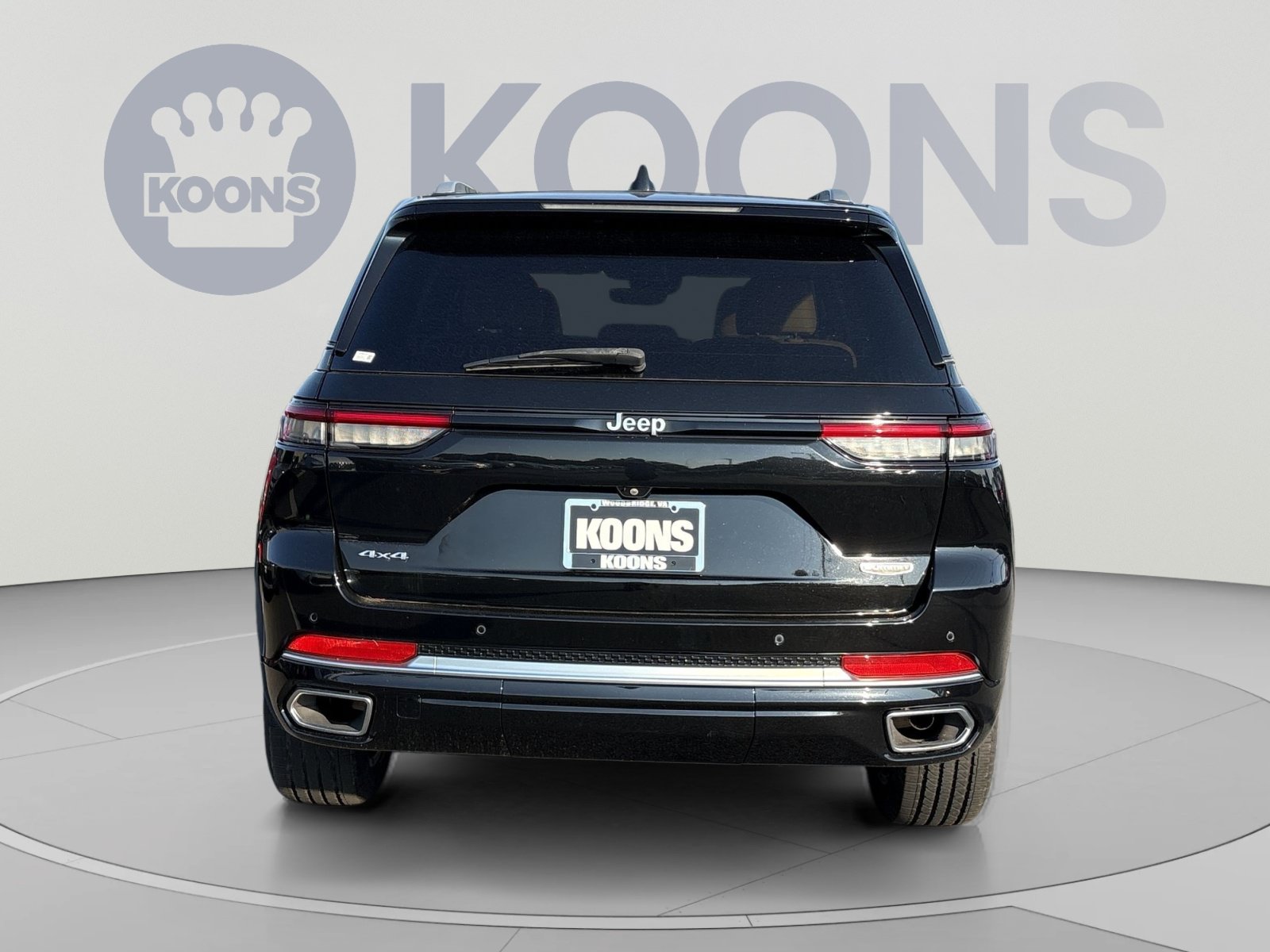 Used 2022 Jeep Grand Cherokee Summit AWD/4WD image 5