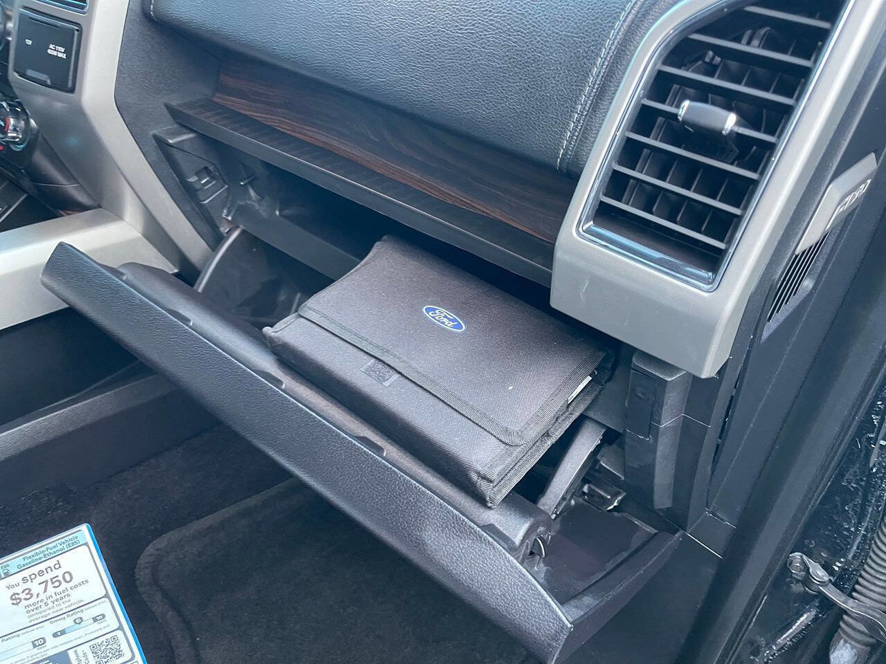 Used 2017 Ford F150 Lariat image 40