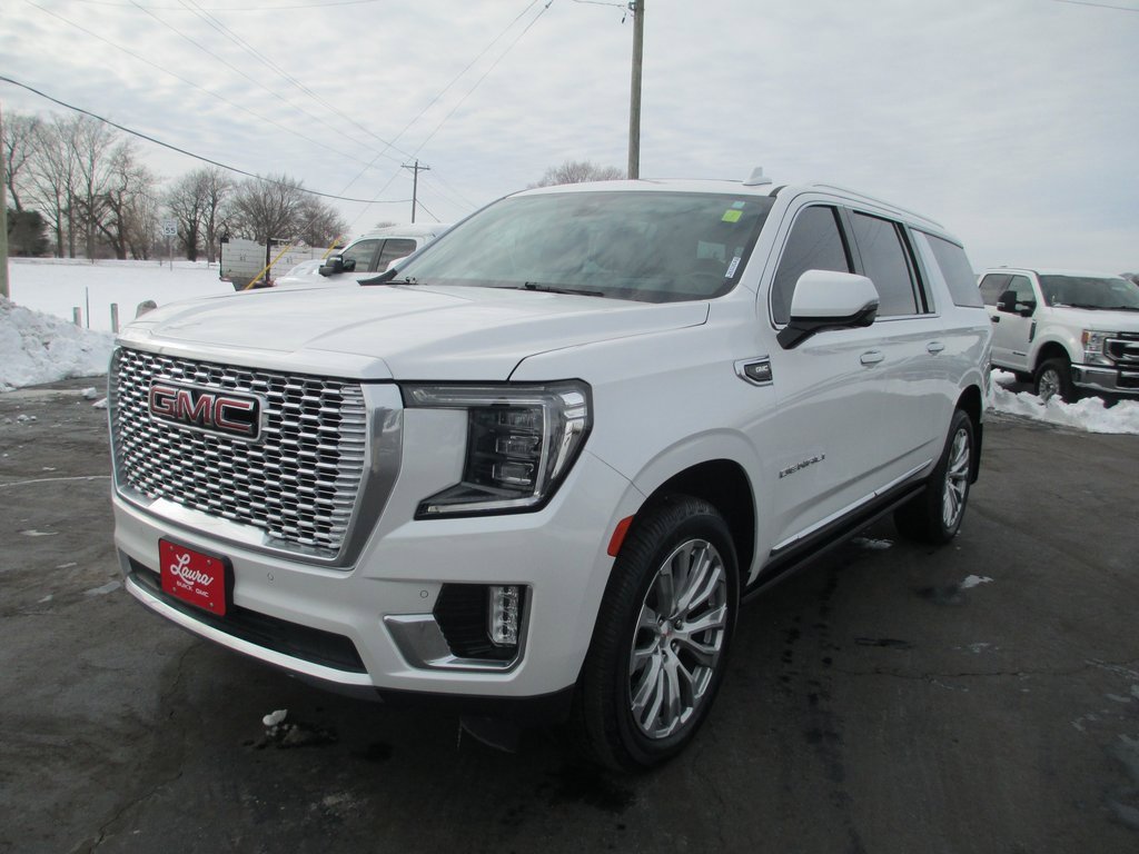 Used 2022 GMC Yukon XL Denali image 10