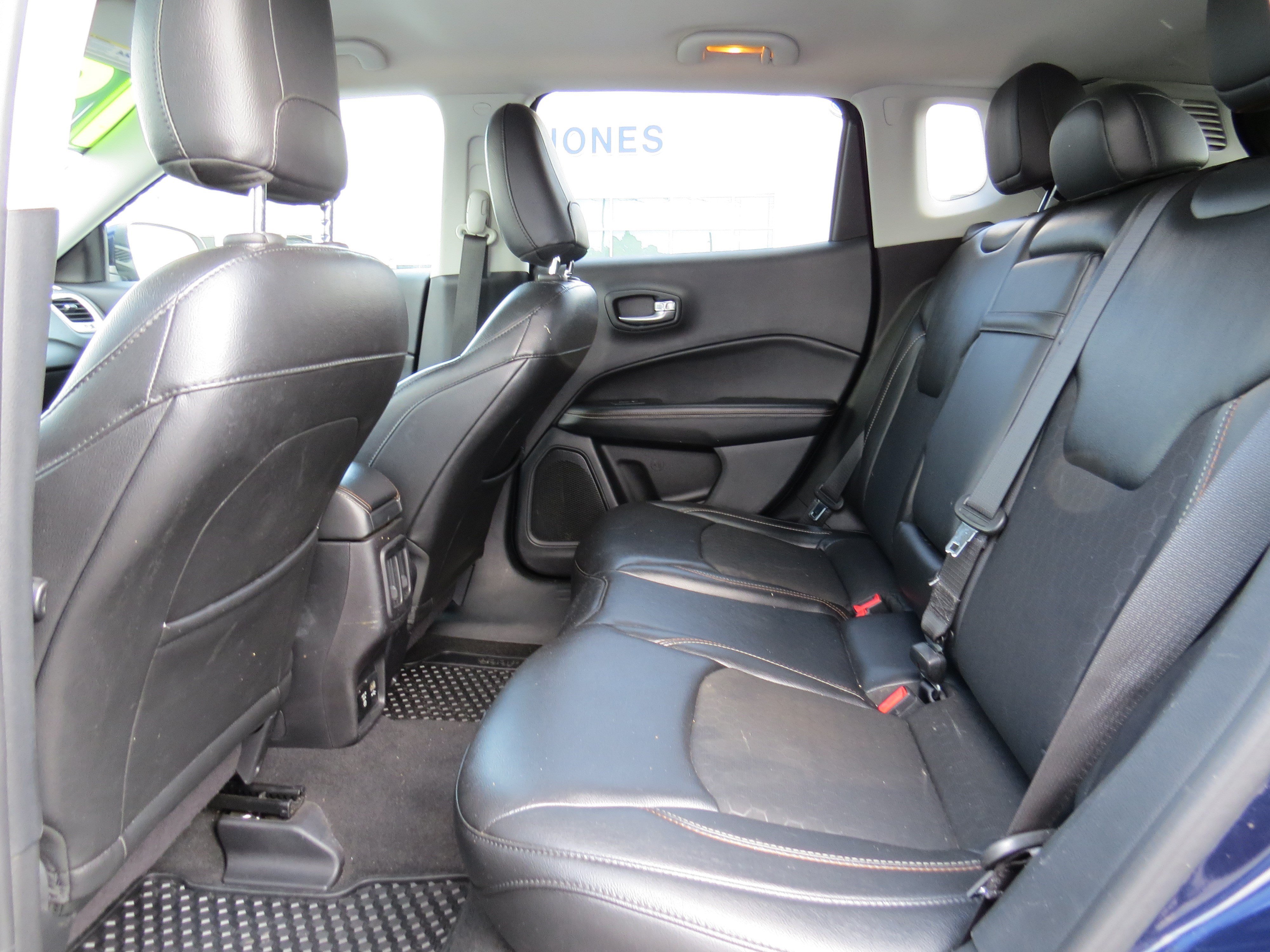 Used 2018 Jeep Compass Latitude w/ Popular Equipment Group AWD/4WD image 13
