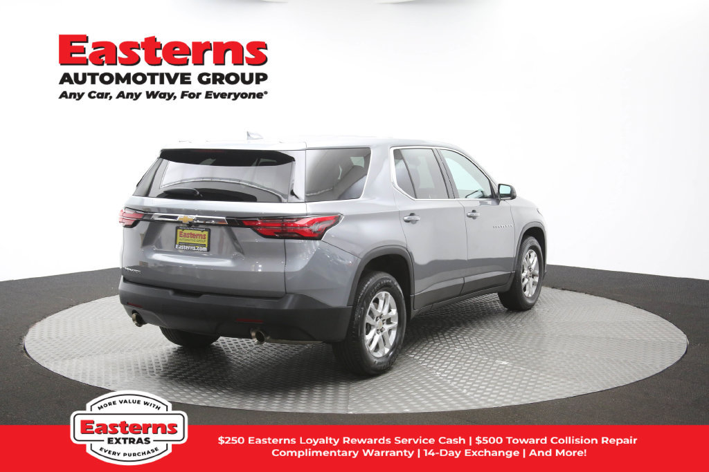 Used 2023 Chevrolet Traverse LS FWD image 40