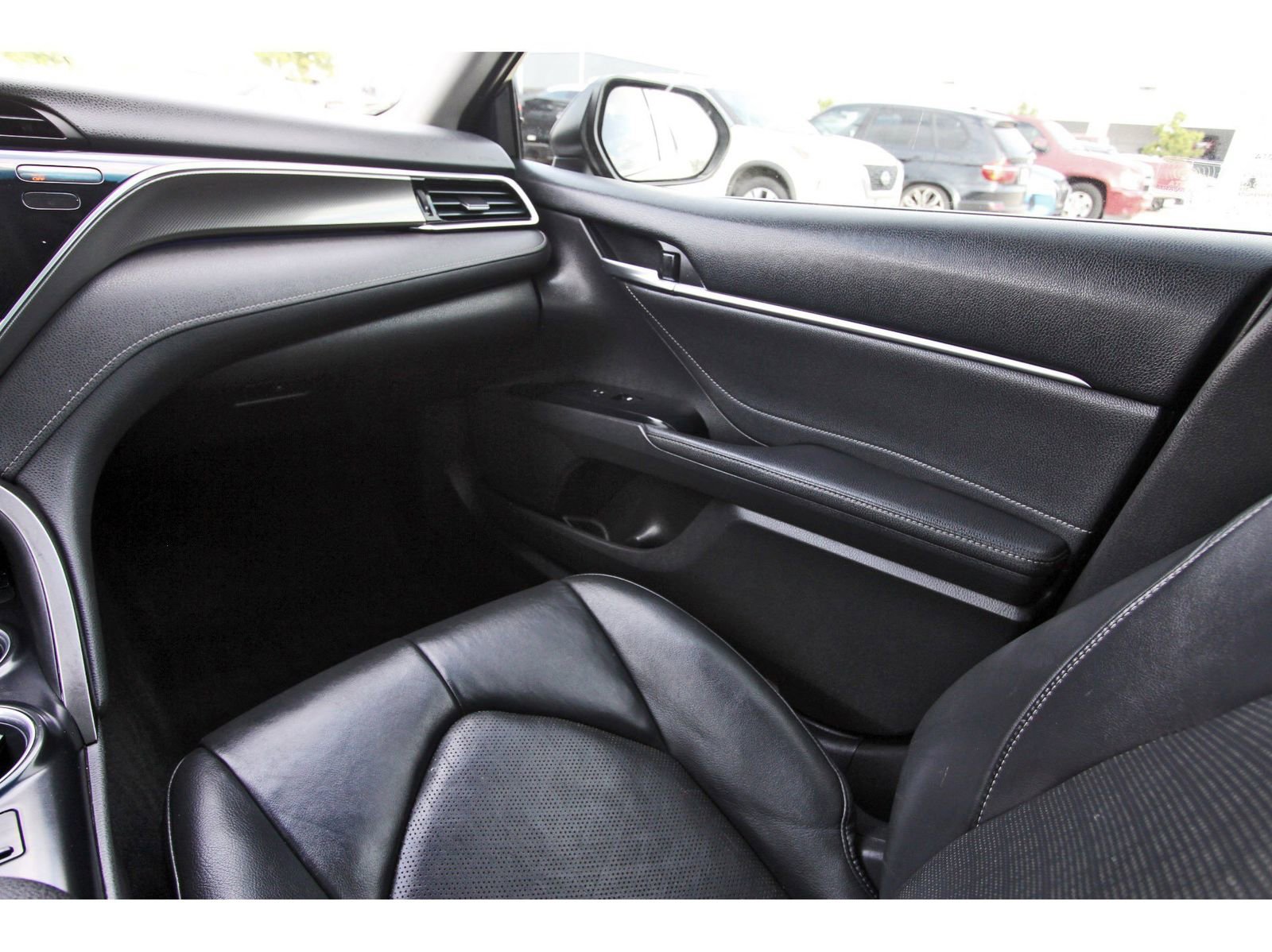 Used 2018 Toyota Camry XSE w/ Driver Assist Package FWD image 13