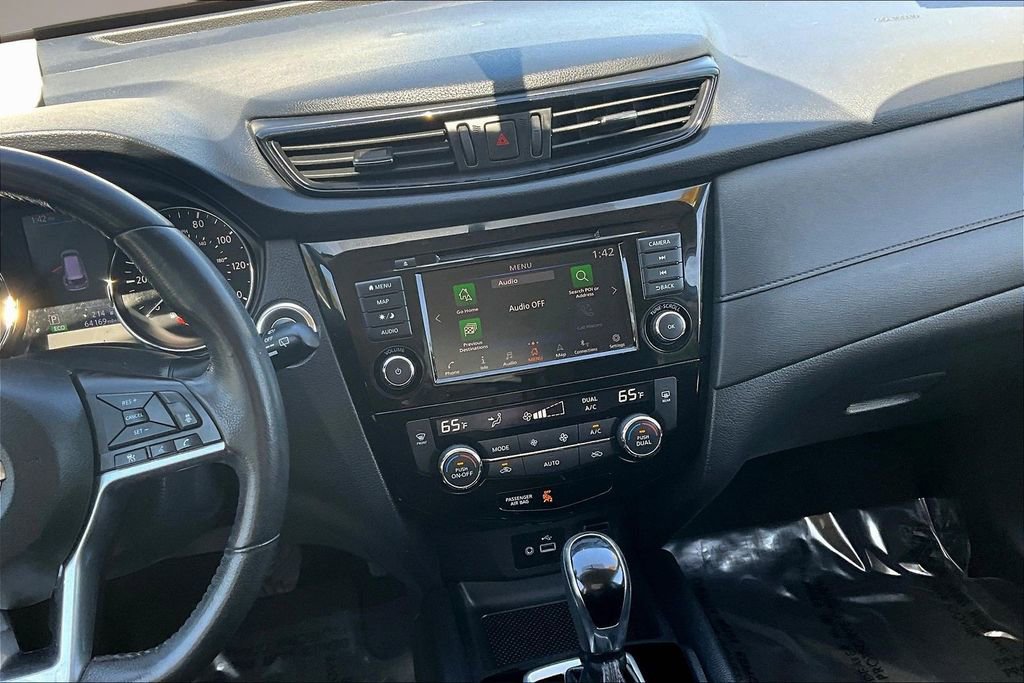 Used 2018 Nissan Rogue SV w/ Premium Package image 9