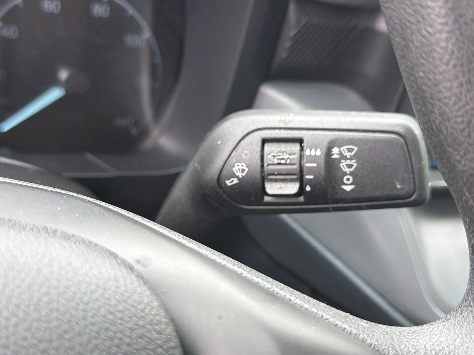 Certified 2024 Ford Maverick XL image 12