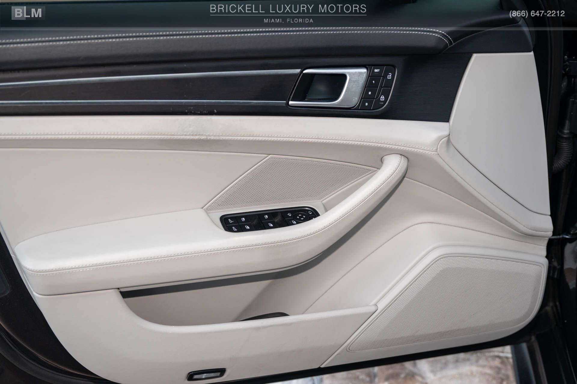 Used 2022 Porsche Panamera GTS image 16