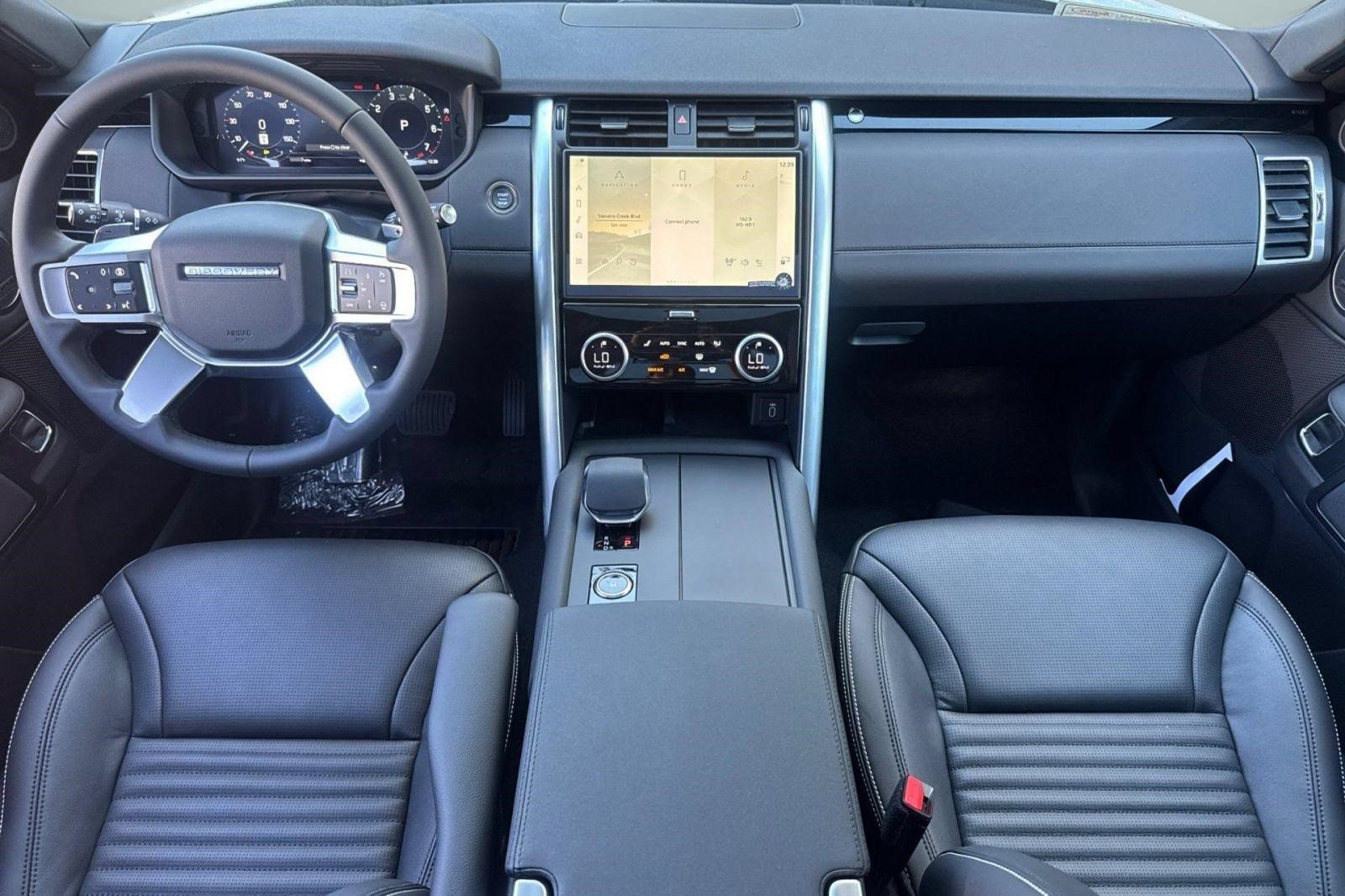 New 2026 Land Rover Discovery S AWD/4WD image 15