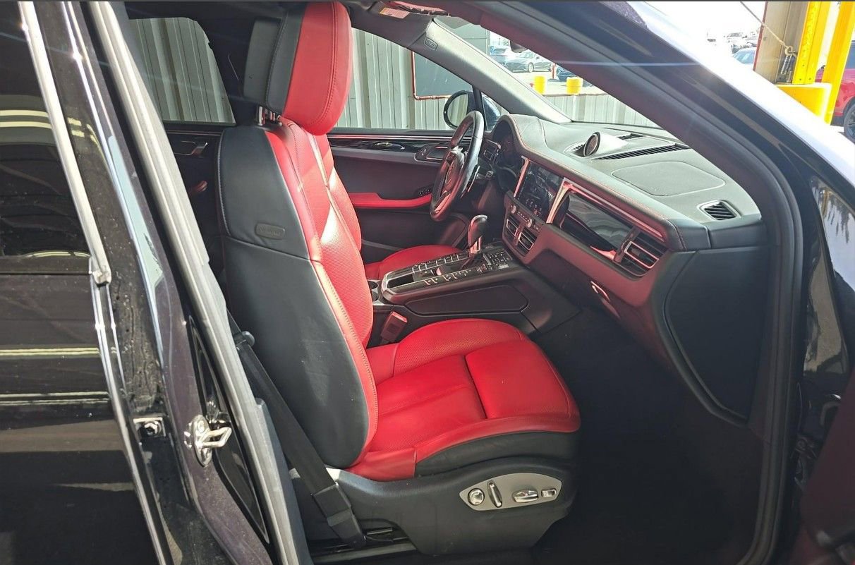 Used 2020 Porsche Macan S AWD/4WD image 6