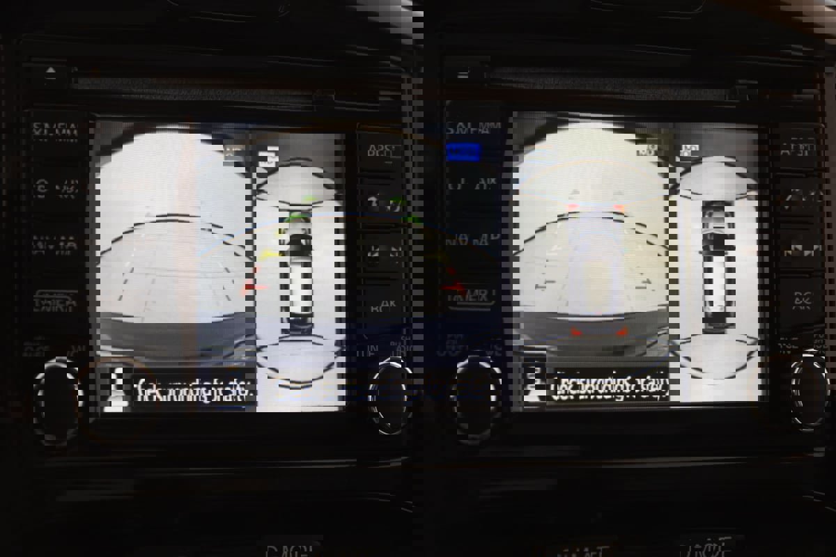 Used 2016 Nissan Juke SL image 9