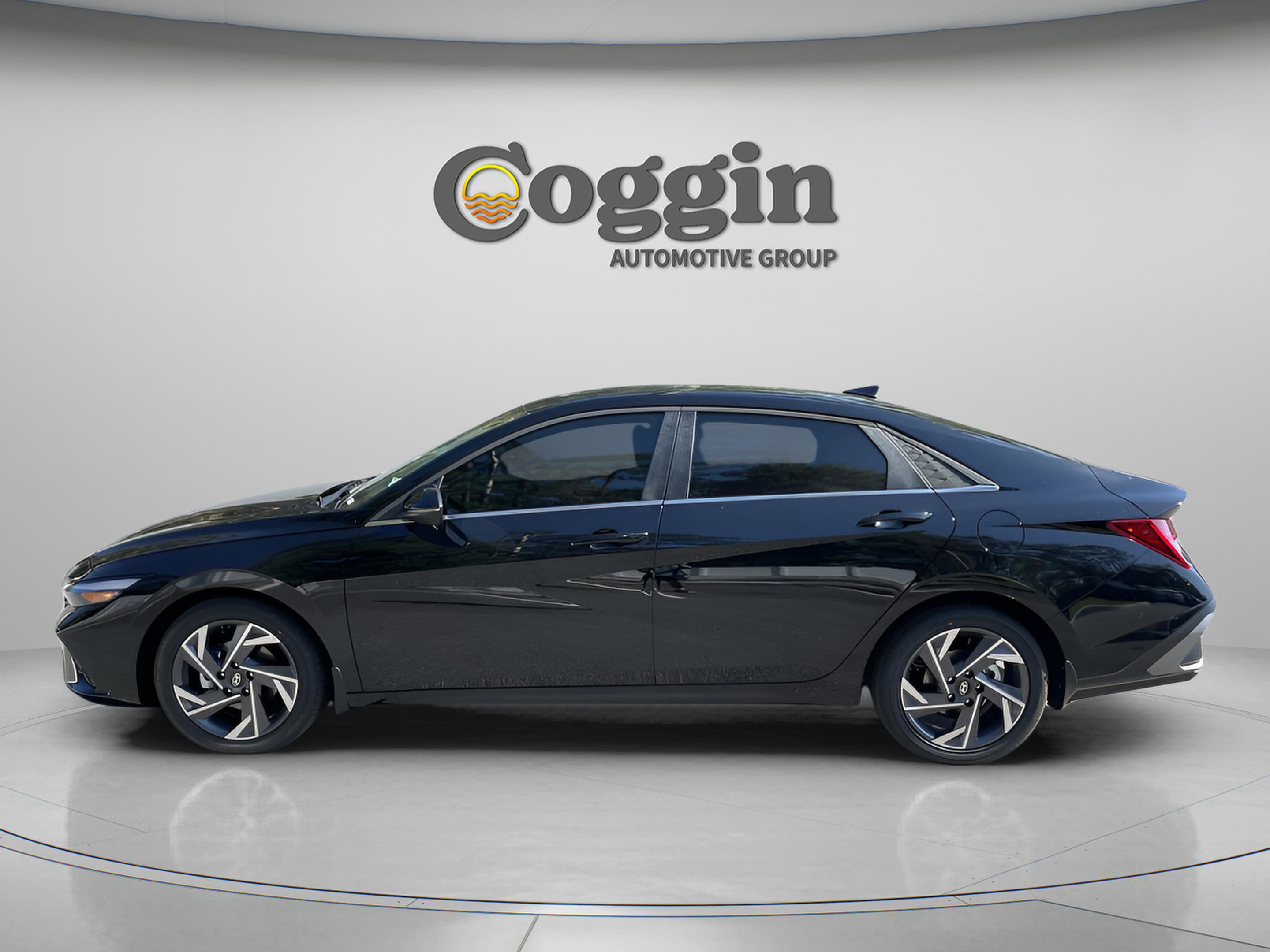 New 2026 Hyundai Elantra Limited image 2