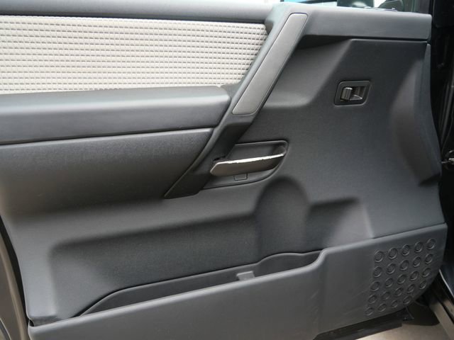 Used 2011 Nissan Titan PRO-4X w/ Pro-4x Premium Utility Pkg image 12