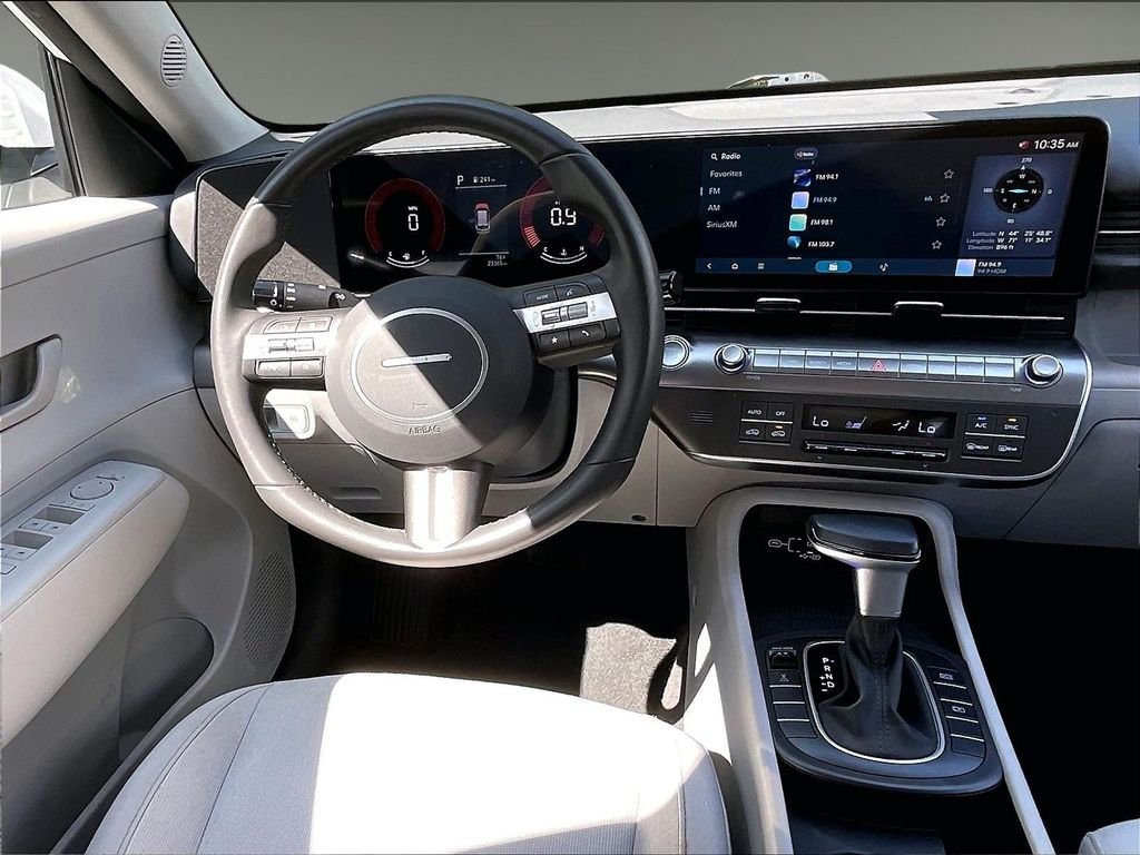 Used 2025 Hyundai Kona SEL AWD/4WD image 17