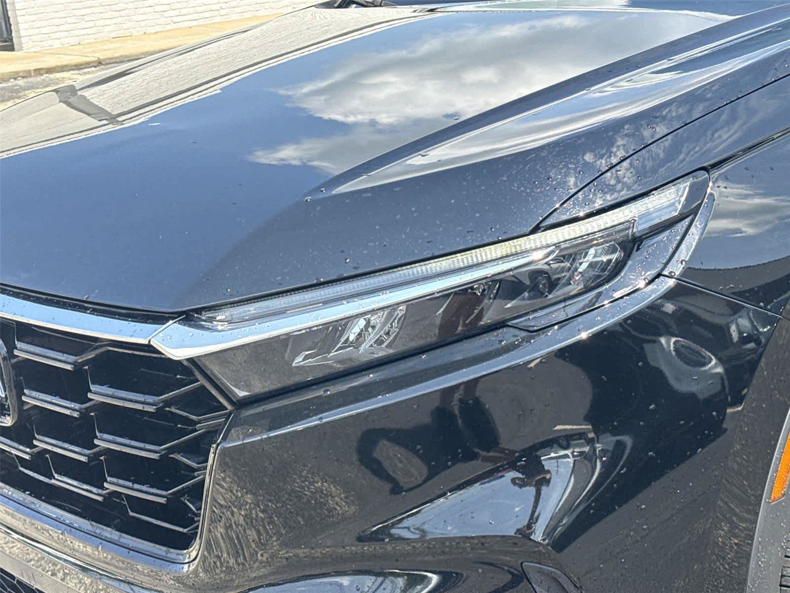 Used 2023 Honda CR-V EX-L image 9