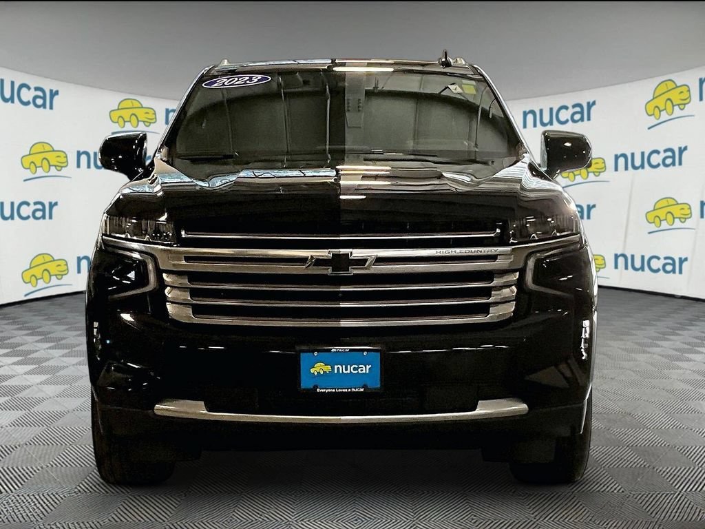Used 2023 Chevrolet Suburban High Country AWD/4WD image 2