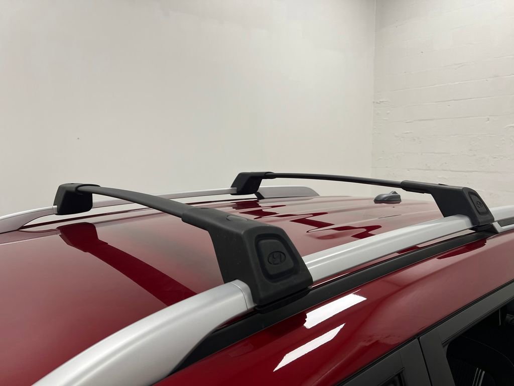 Used 2025 Hyundai Venue Limited image 16