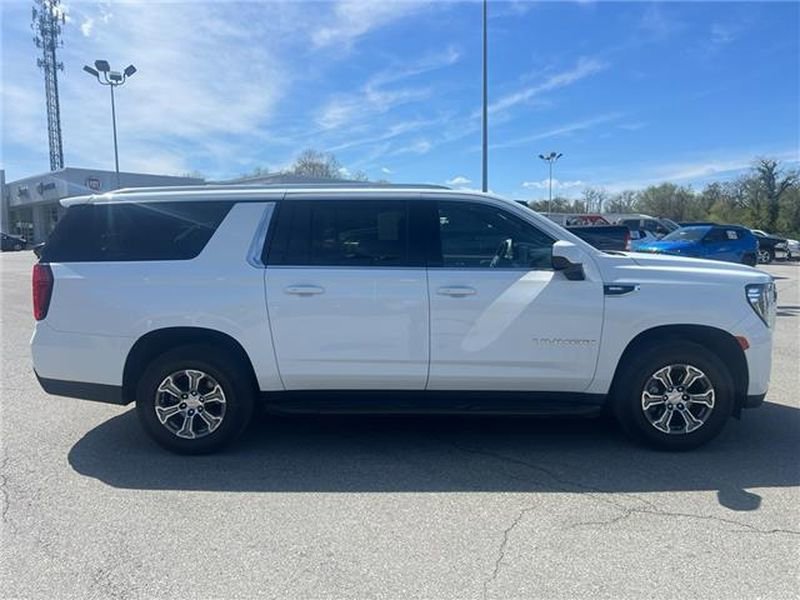 Used 2023 GMC Yukon XL SLE w/ Max Trailering Package image 3