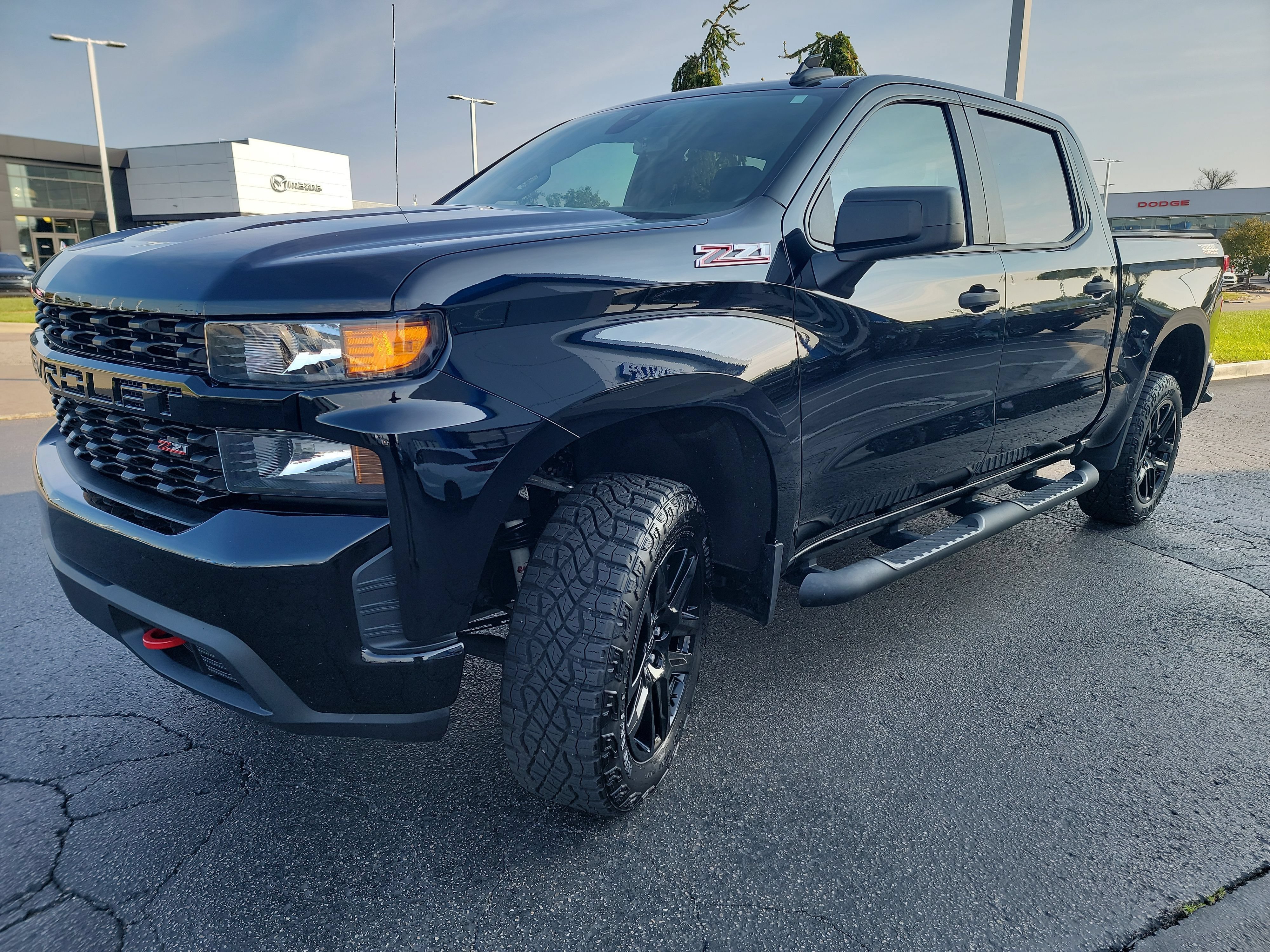 Used 2022 Chevrolet Silverado 1500 Custom Trail Boss w/ Midnight Edition AWD/4WD image 3