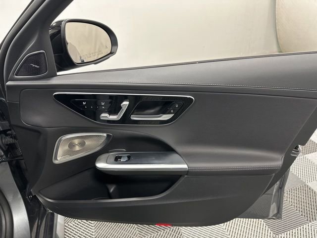 Used 2025 Mercedes-Benz C 300 4MATIC Sedan image 33
