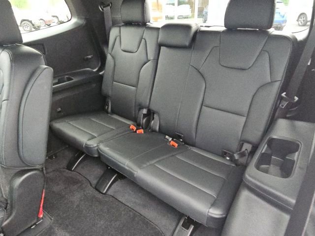 Used 2025 Kia Telluride AWD image 19
