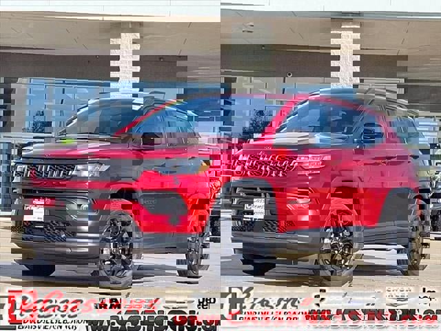 New 2026 Jeep Compass Latitude w/ Sun and Sound Group image 32