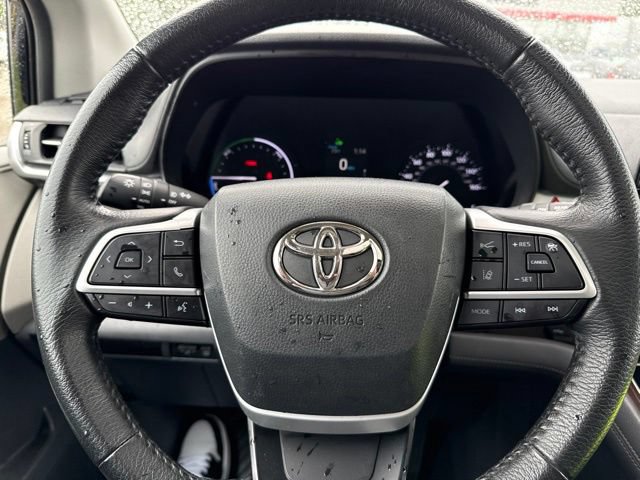 Used 2023 Toyota Sienna XLE FWD image 20
