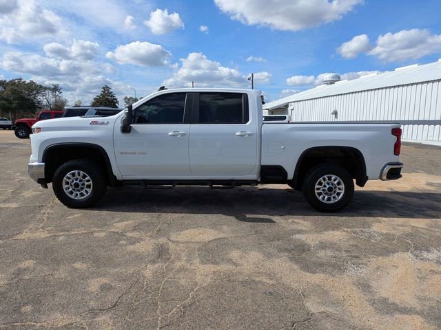 Used 2024 Chevrolet Silverado 2500 LT w/ Convenience Package image 7