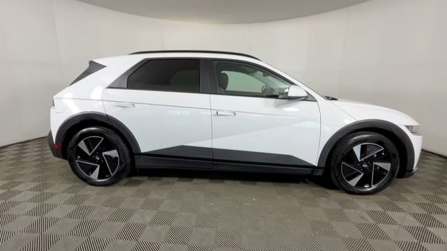 Used 2025 Hyundai Ioniq 5 SEL AWD/4WD image 3