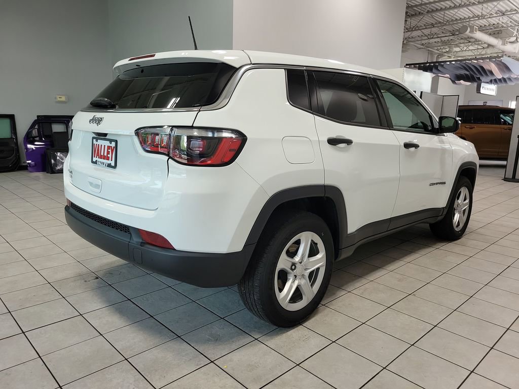 Used 2023 Jeep Compass Sport AWD/4WD image 11