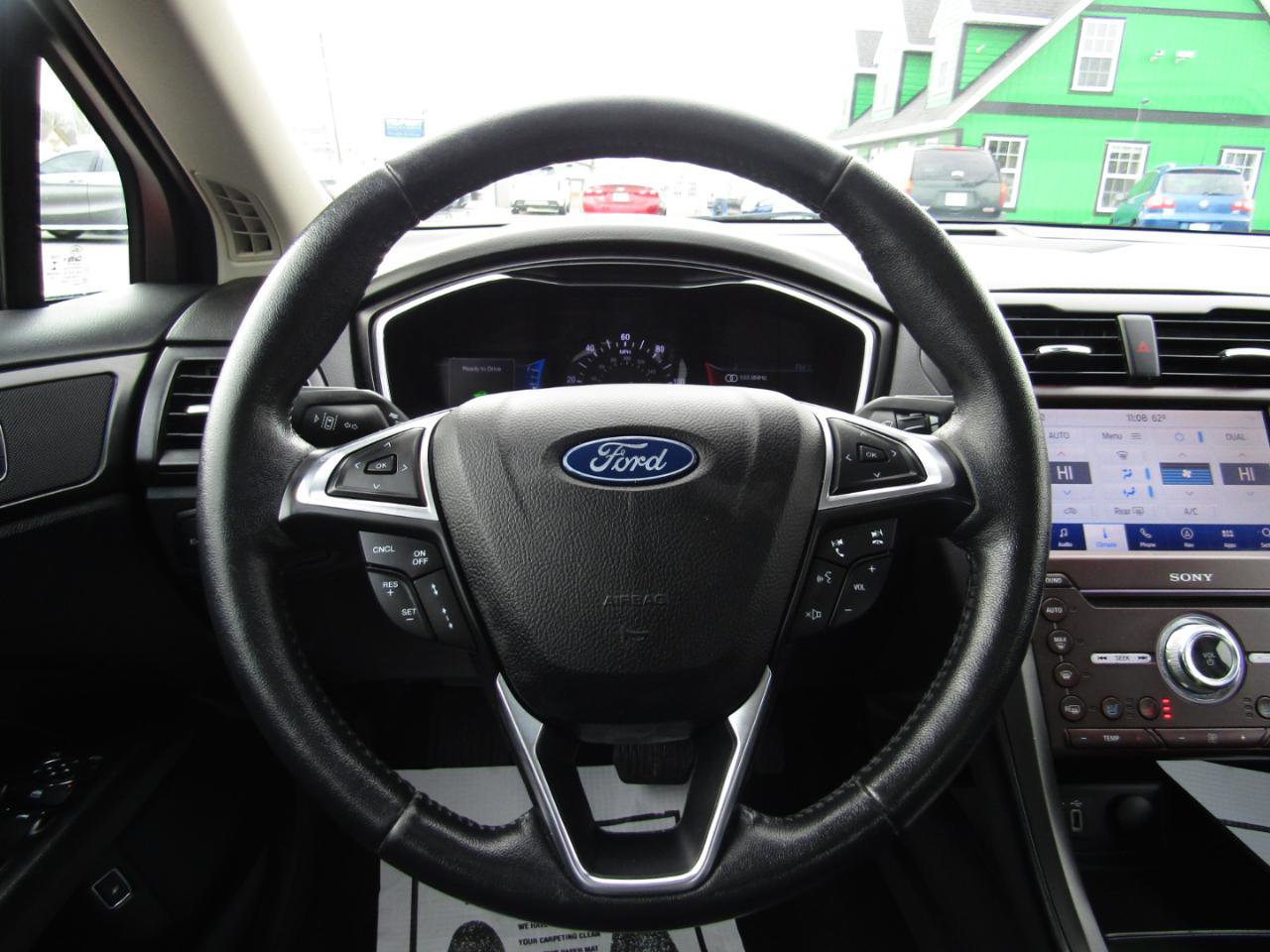 Used 2020 Ford Fusion Energi Titanium FWD image 10