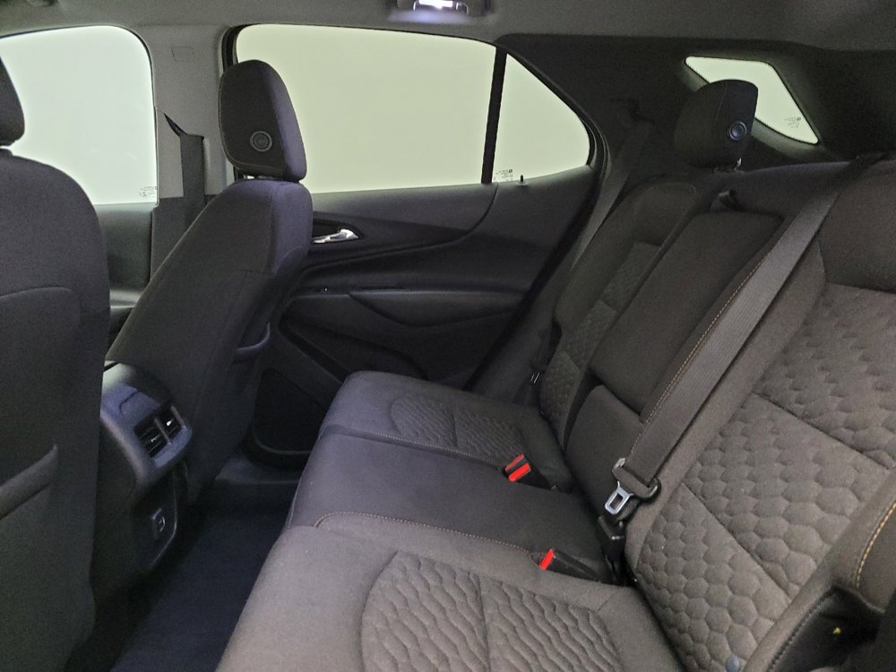 Used 2020 Chevrolet Equinox LT w/ Driver Convenience Package image 18