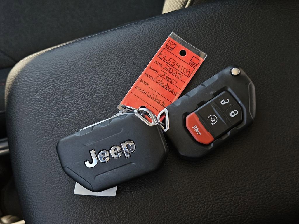 New 2025 Jeep Gladiator Rubicon w/ Convenience Group image 27