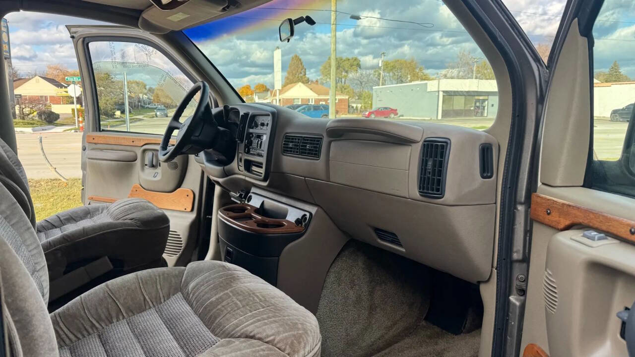 Used 1999 Chevrolet Express 1500 w/ Convenience Pkg image 25