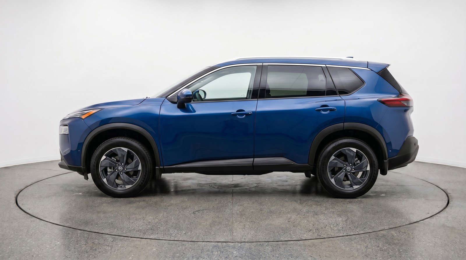 Used 2025 Nissan Rogue SV FWD image 5