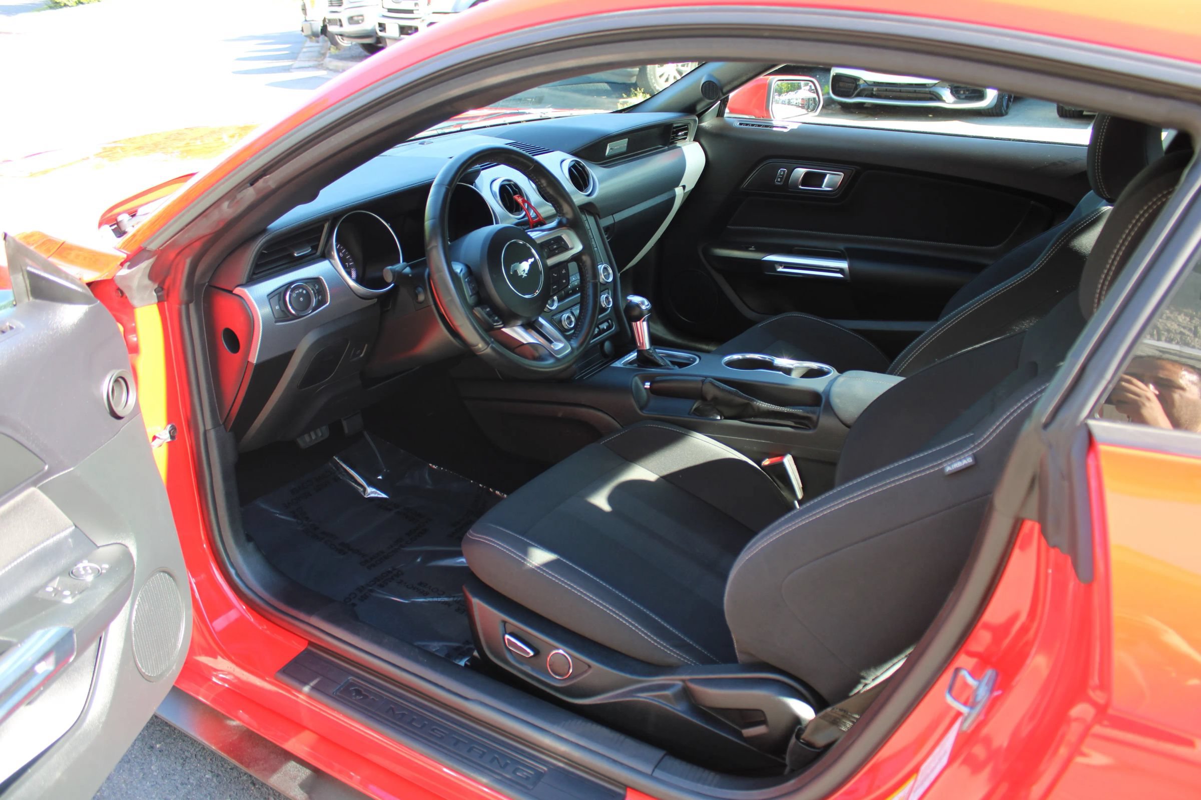 Used 2019 Ford Mustang GT w/ Black Accent Package RWD image 17