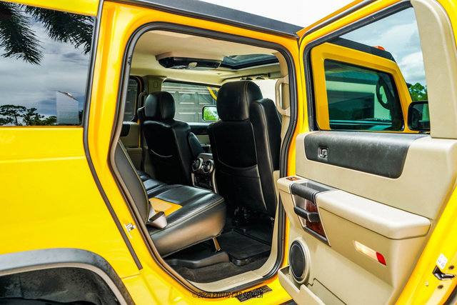 Used 2003 HUMMER H2 w/ Preferred Equipment Group image 67