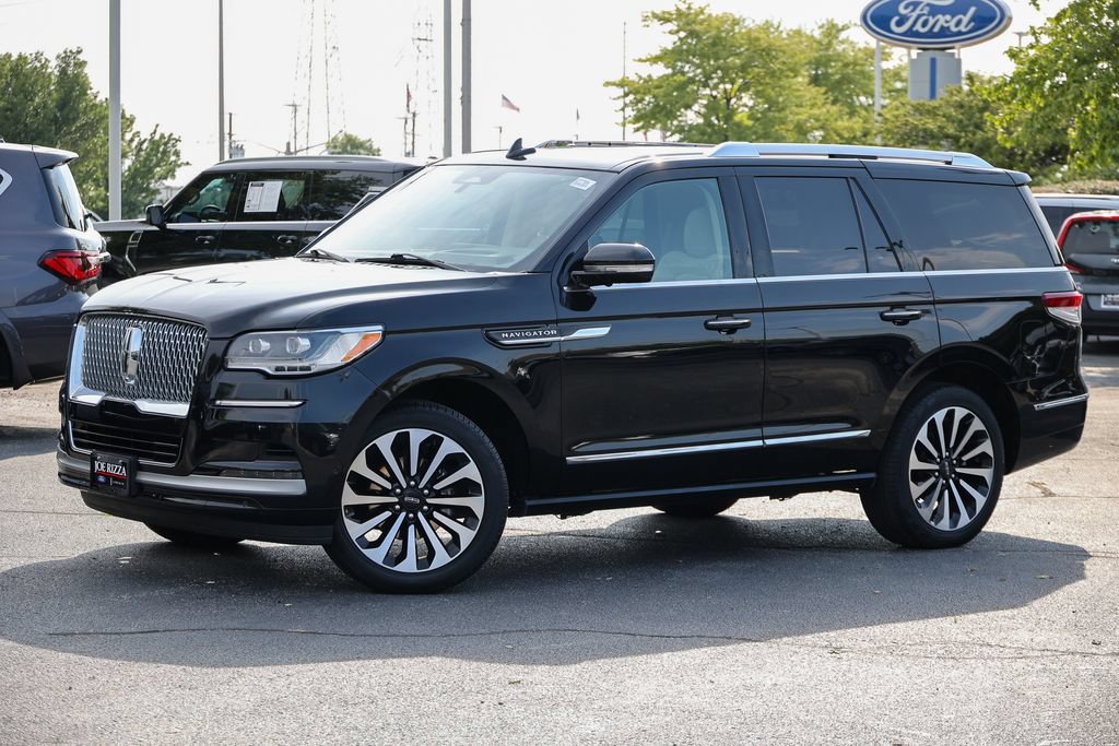 Certified 2022 Lincoln Navigator Reserve AWD/4WD image 18