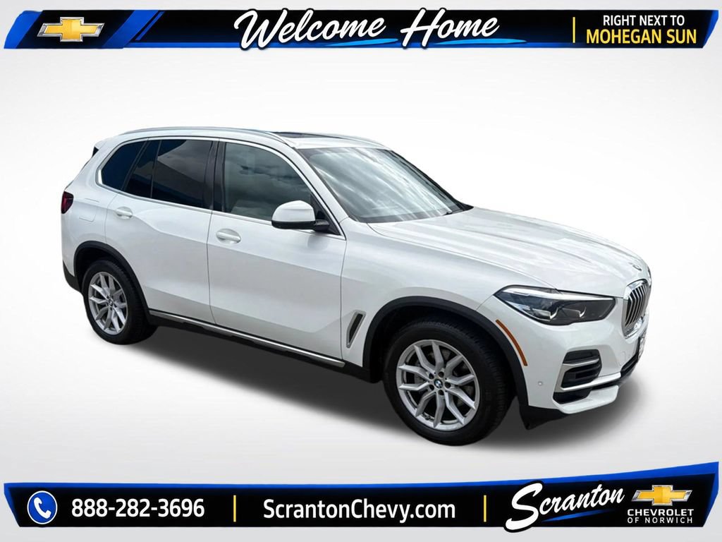 Used 2022 BMW X5 xDrive40i w/ Parking Assistance Package AWD/4WD video 3