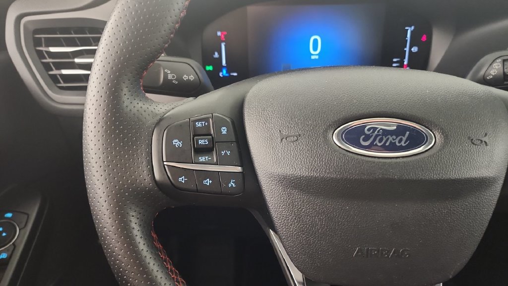Certified 2024 Ford Escape ST-Line w/ Tech Pack #1 AWD/4WD image 18