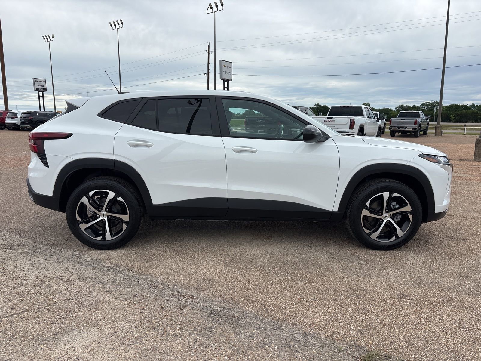 New 2026 Chevrolet Trax RS w/ Sunroof Package image 7