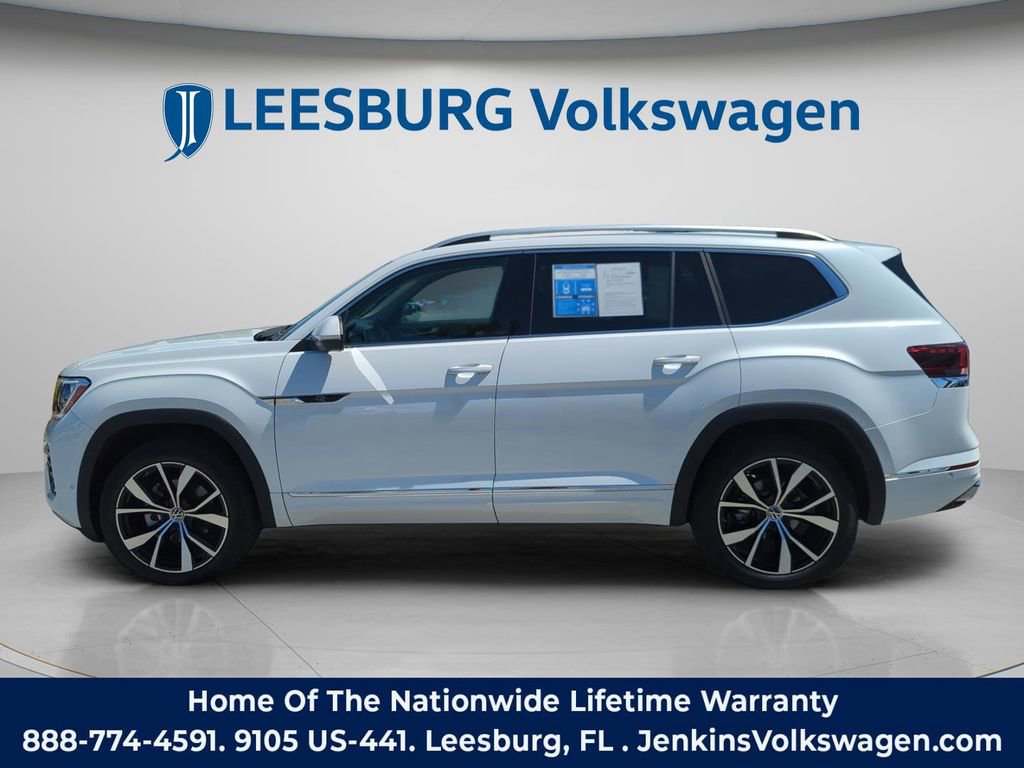 Used 2024 Volkswagen Atlas SEL Premium R-Line image 11