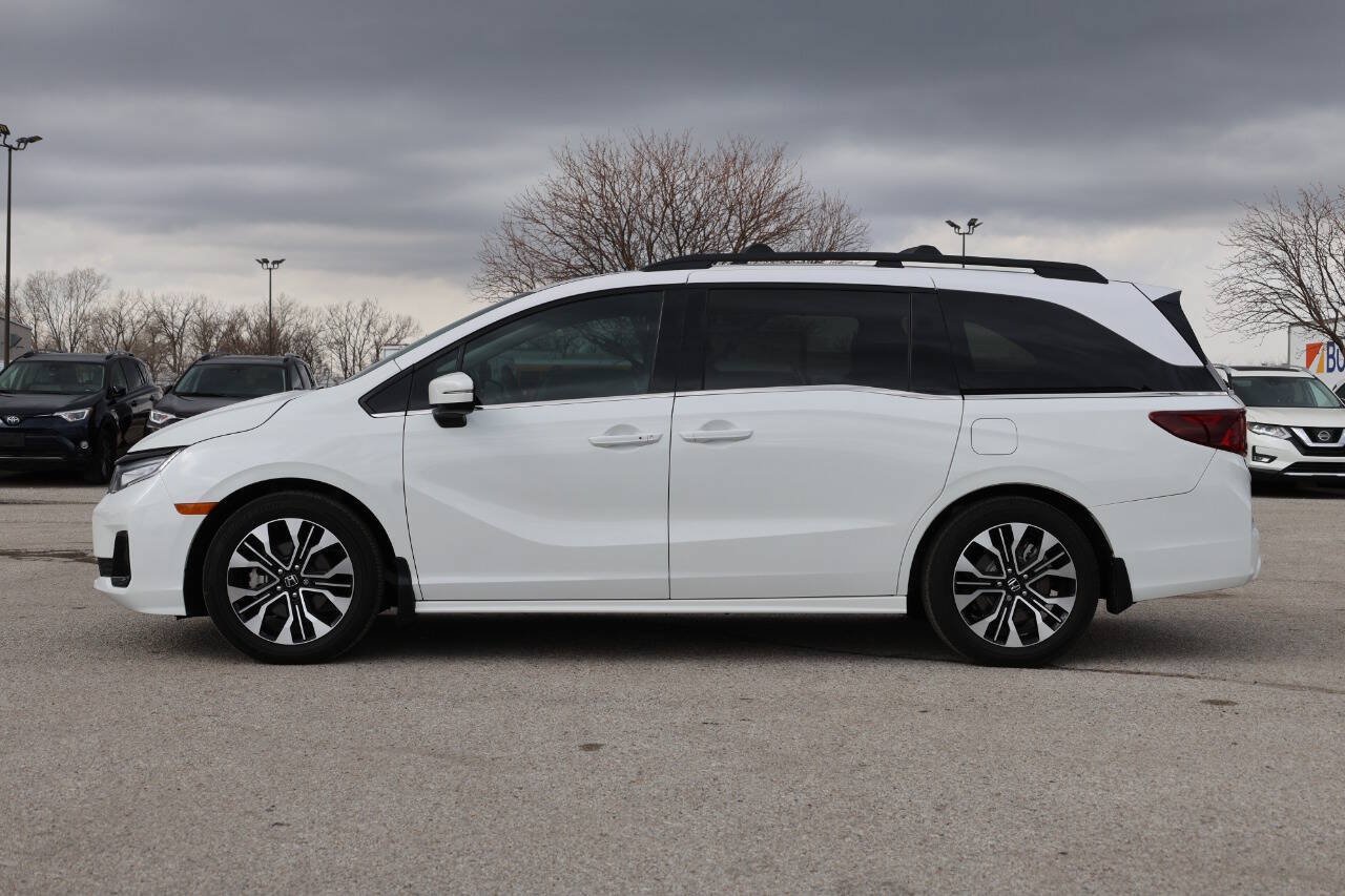 Used 2025 Honda Odyssey Elite image 8